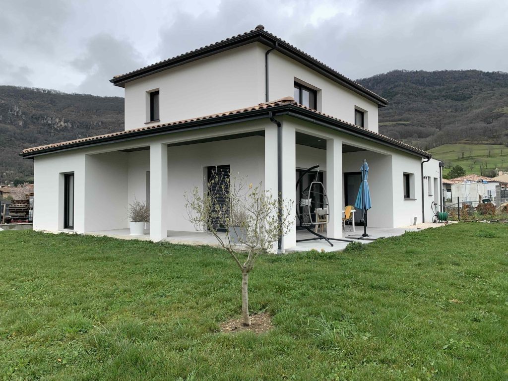 façade maison à Foix dans lotissement